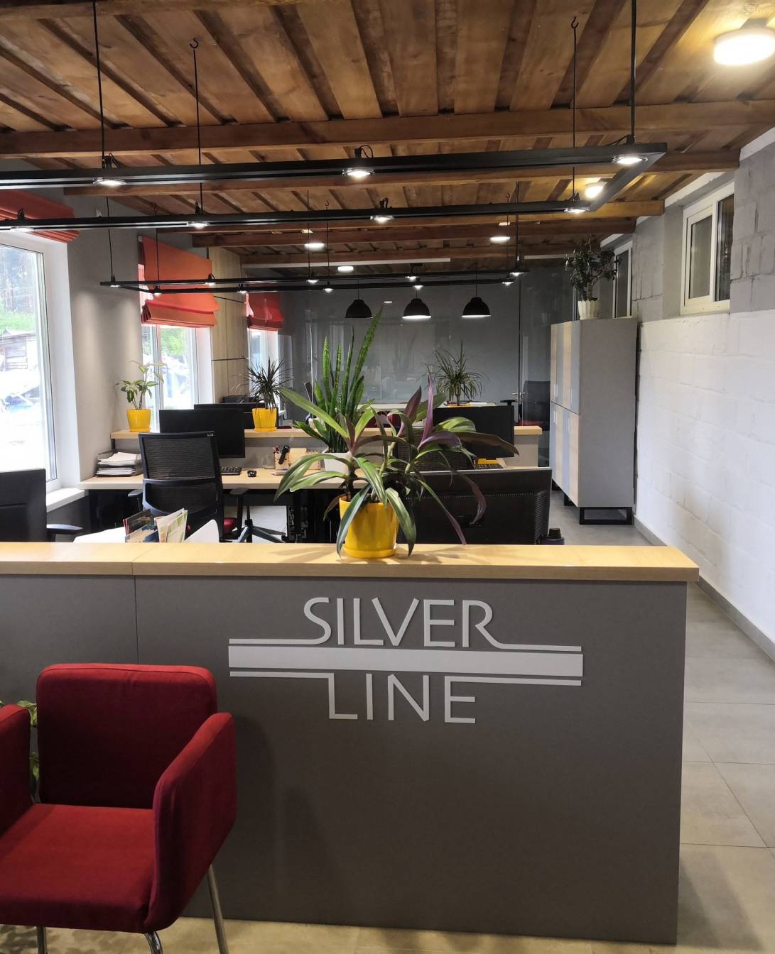 Сучасне виробництво вивісок Silver Line
